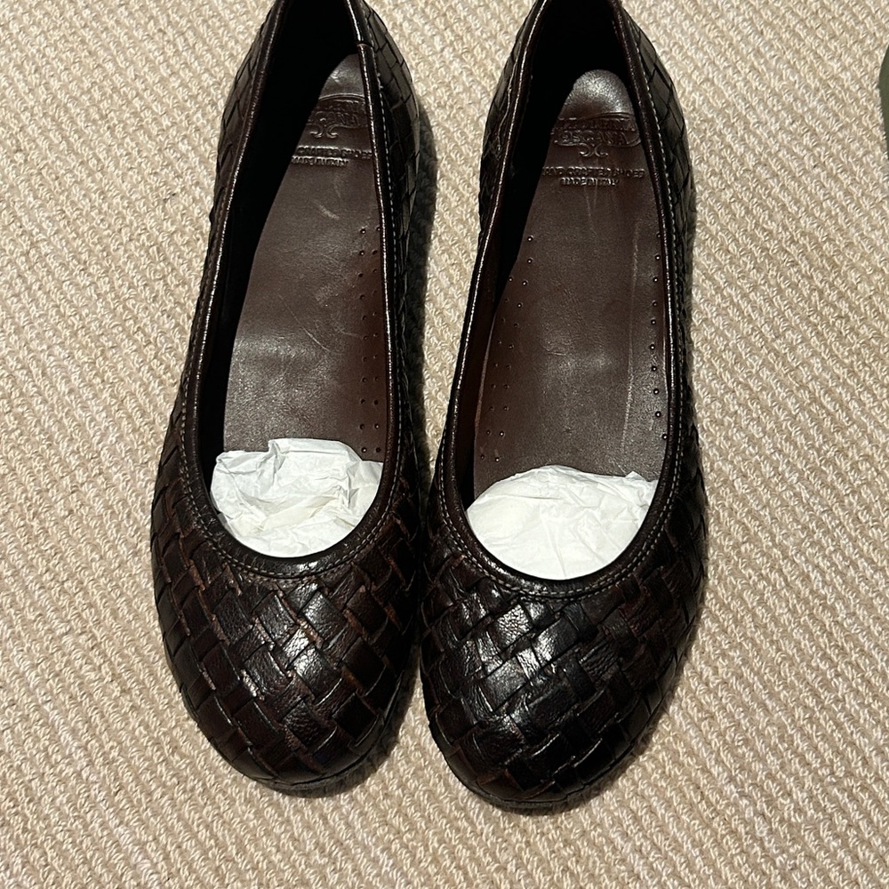 BRAND NEW Italian Leather Woven Flats